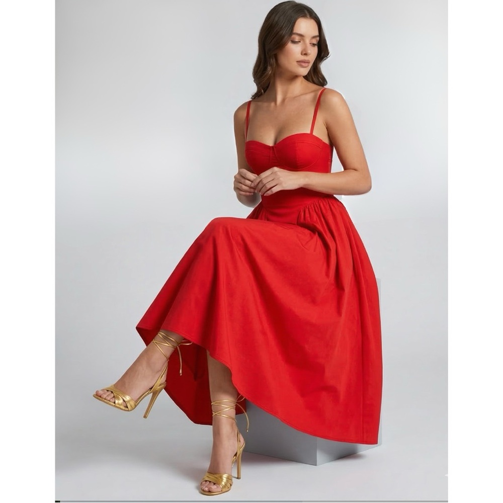 Elegant Corset-Style Midi Dress in Red - Picture 4 of 8